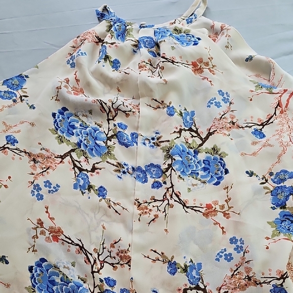 Stella‎ Tweed Blue and Cream Floral Blouse - Picture 3 of 10